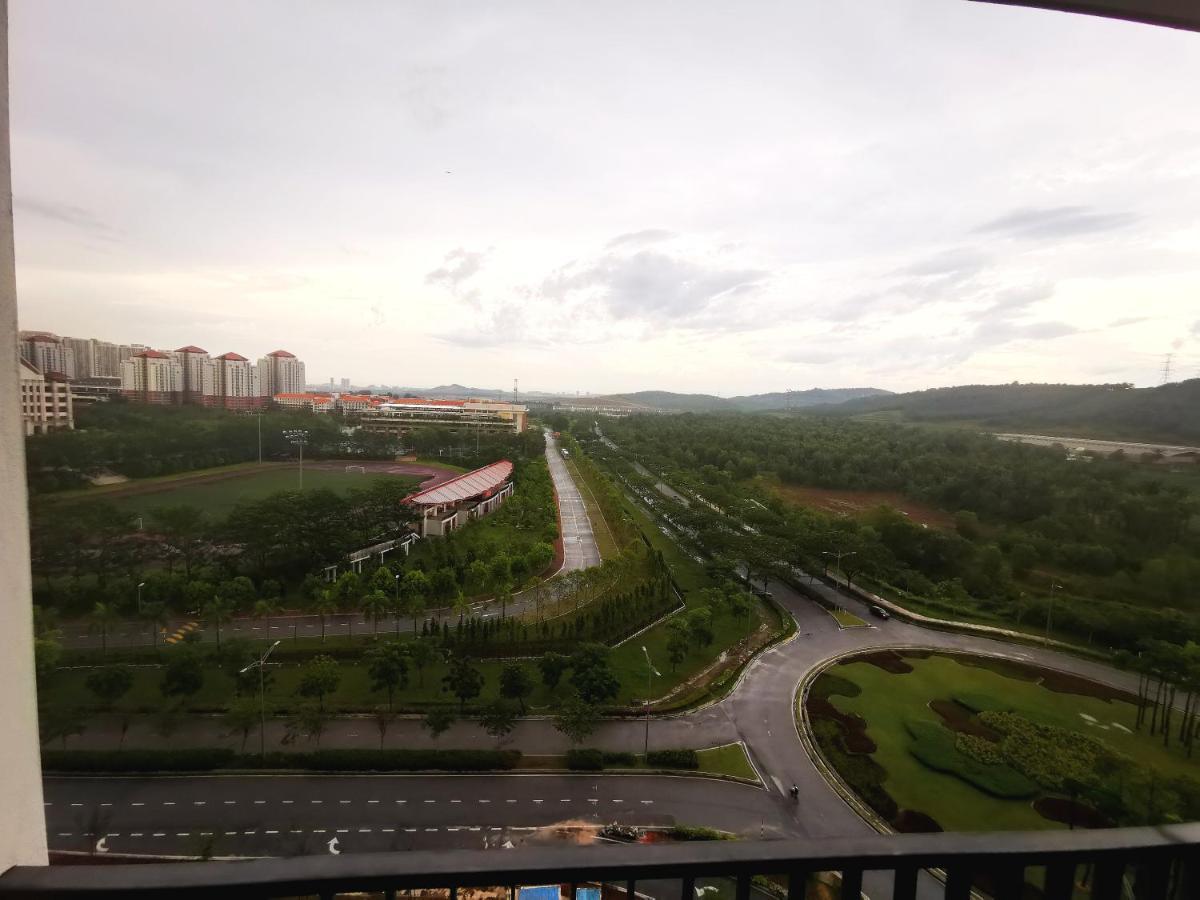Bell Family Suite @Sepang Kota Warisan Klia Экстерьер фото